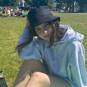 Meet your Posher, Genevieve